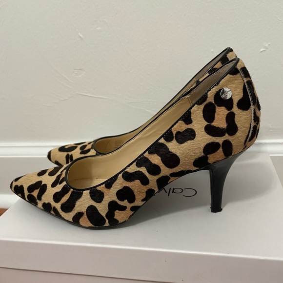 Calvin Klein Nadine 3 Leopard Brown heels Size 7 - Picture 1 of 6
